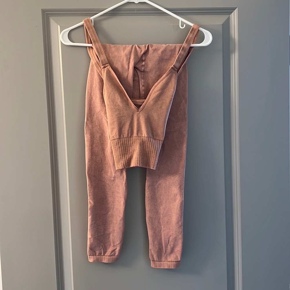 Free People Movement " Good Karma crop + leggings set " size XS/S in desert dune
